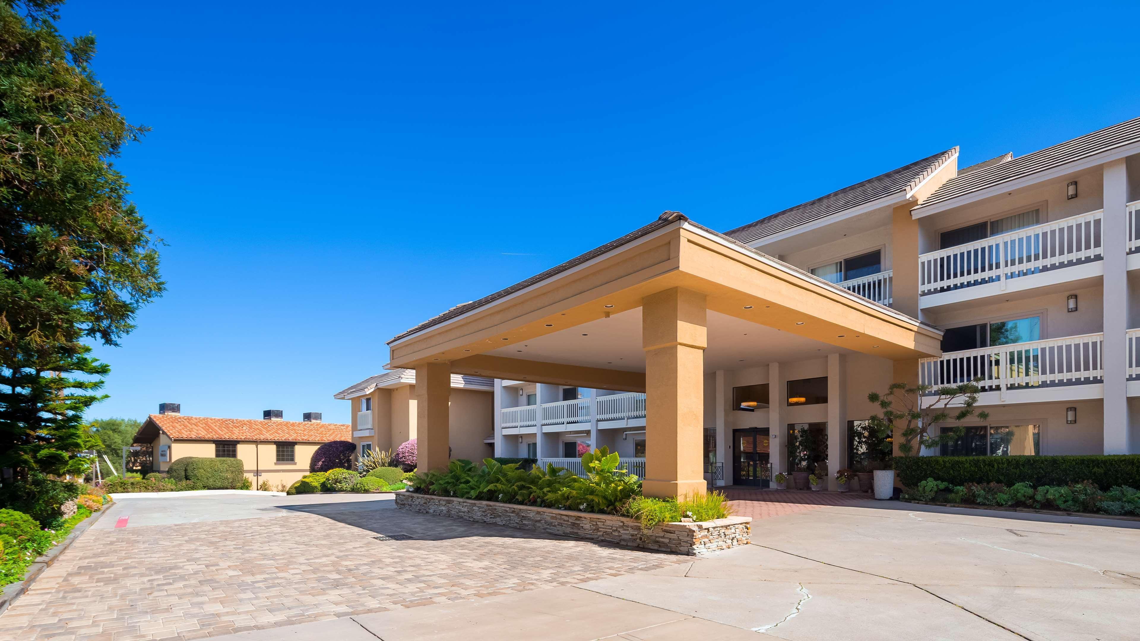 Western 3* Monterey